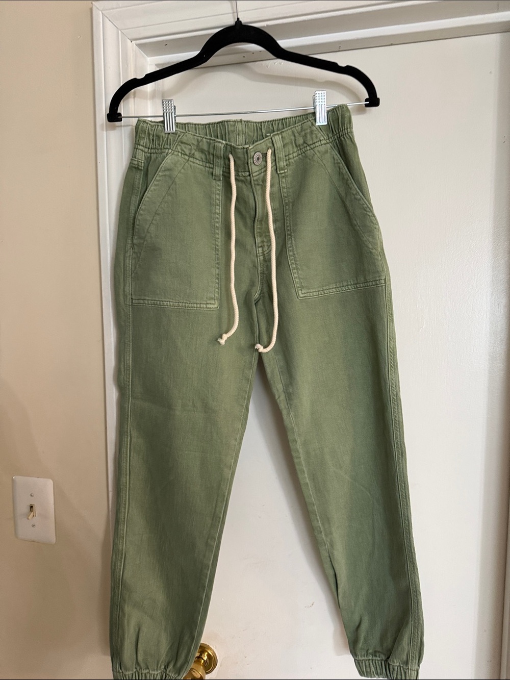 American Eagle Outfitters Olive Green Drawstring Jogger Pants